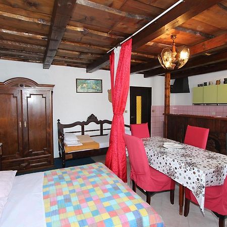 Apartments Sebal Ровин Екстериор снимка