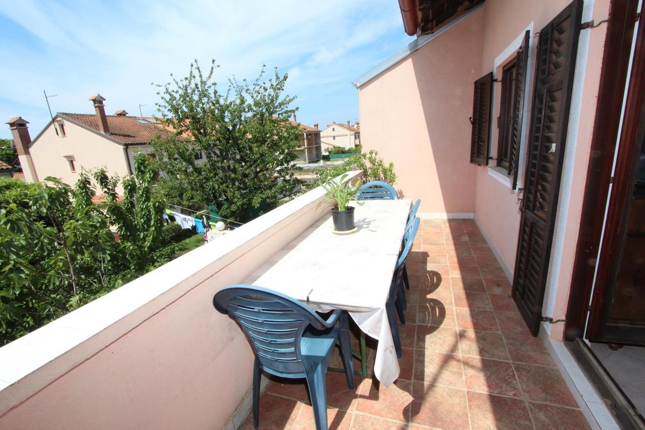 Apartments Sebal Ровин Екстериор снимка