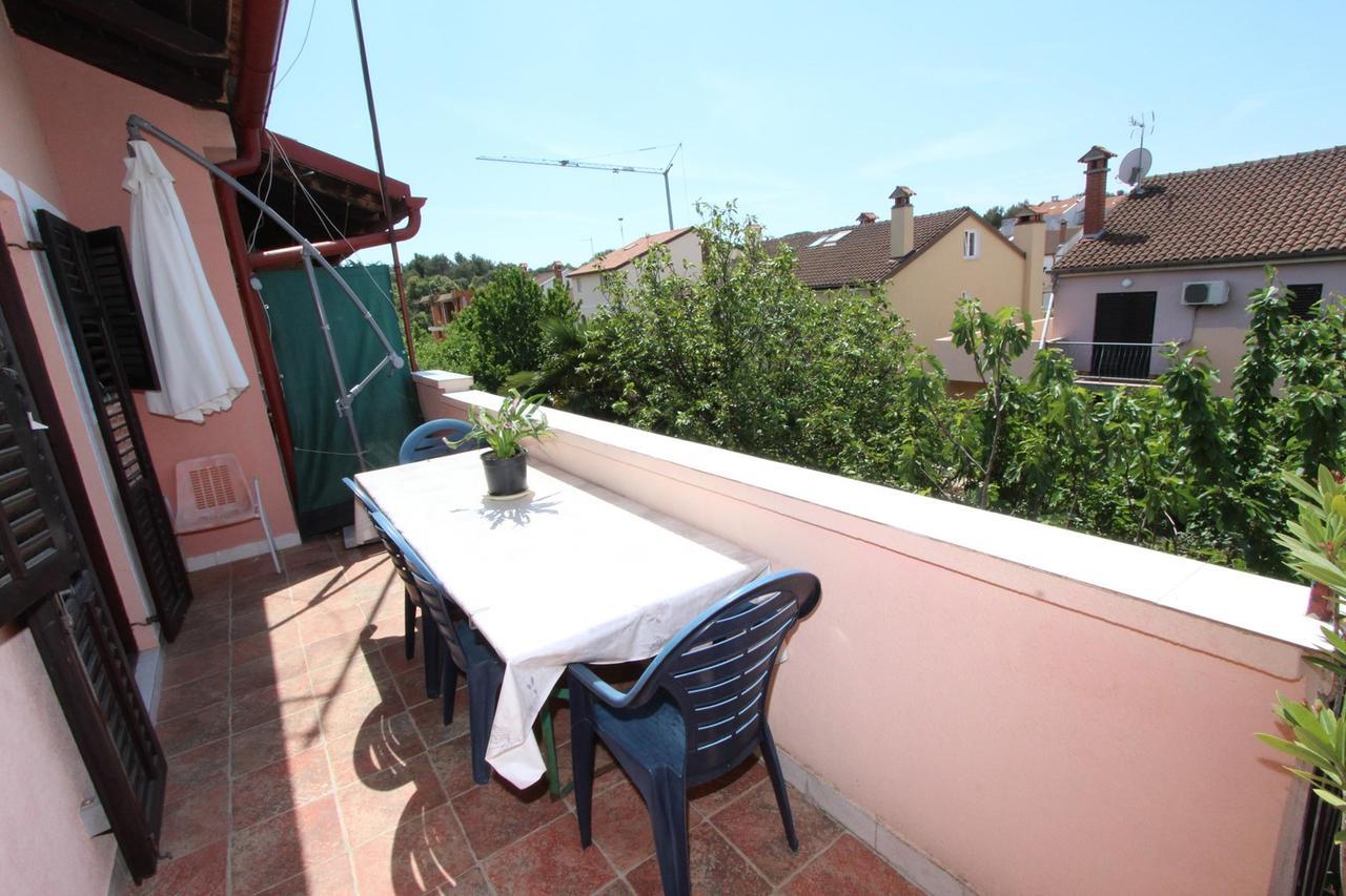 Apartments Sebal Ровин Екстериор снимка