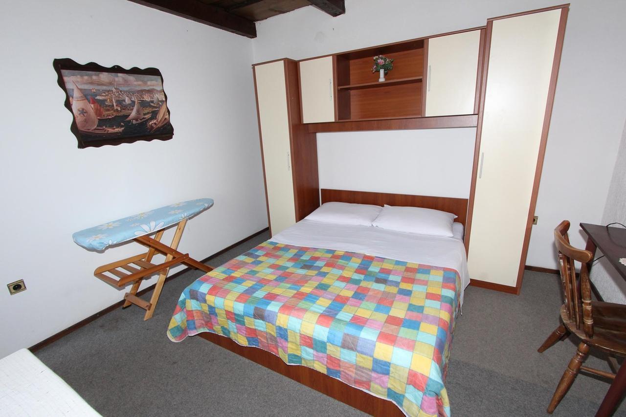 Apartments Sebal Ровин Екстериор снимка