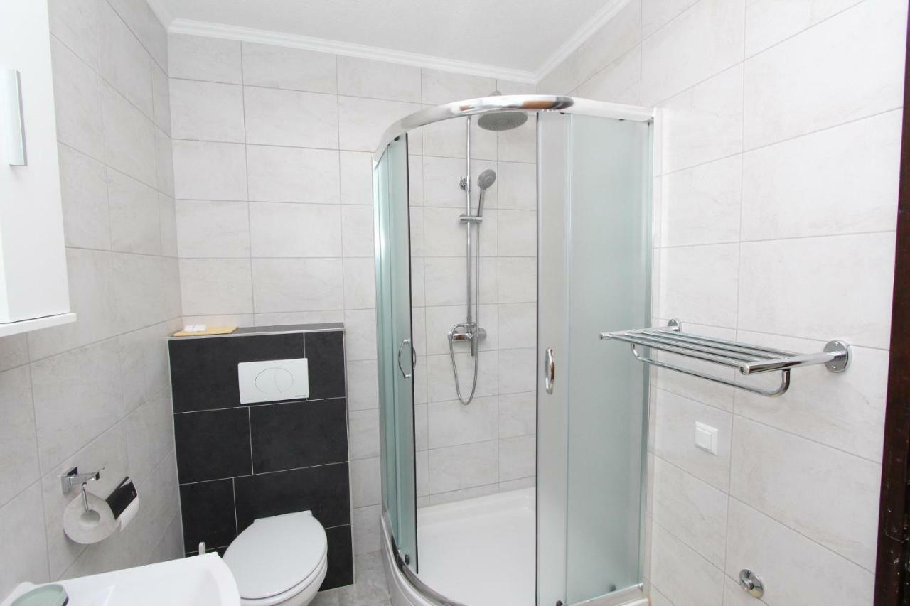 Apartments Sebal Ровин Екстериор снимка