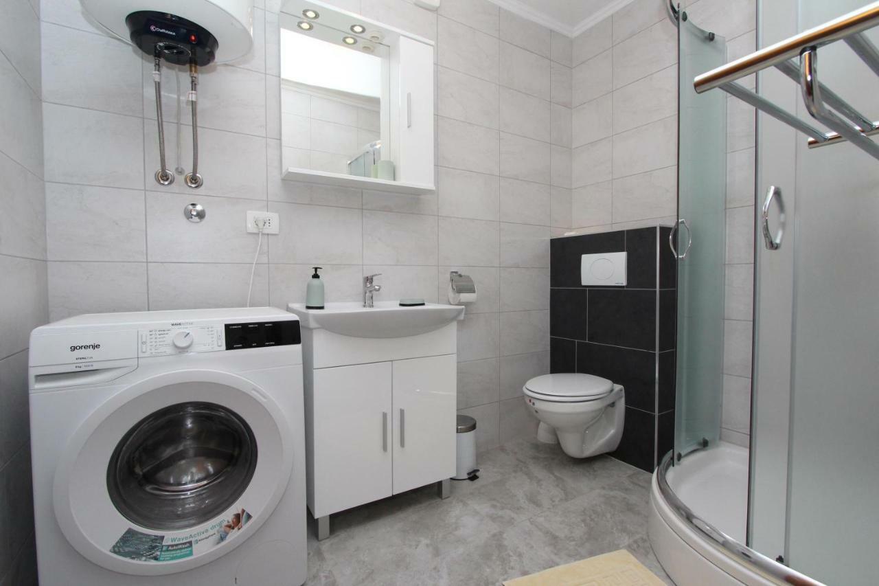 Apartments Sebal Ровин Екстериор снимка